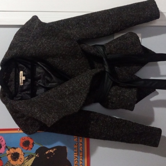 Double Zero Black and Brown Tweed Boucle Knit Belted Jacket - Picture 13 of 16